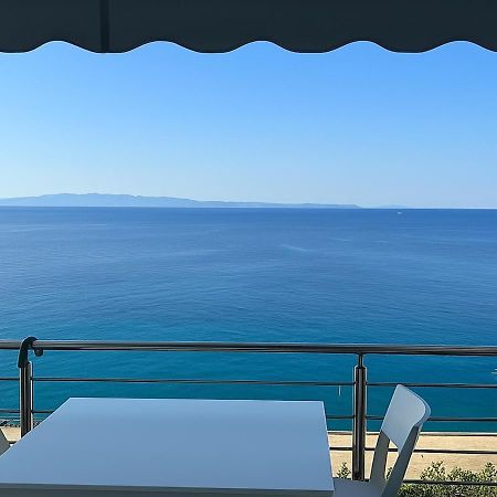 Blue Sea Apartments Кєпаро Екстер'єр фото