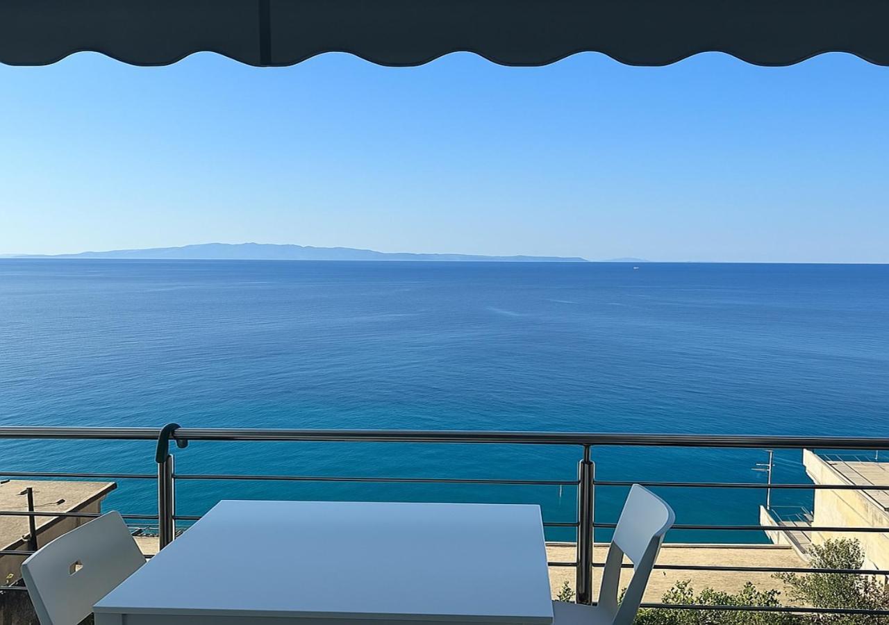 Blue Sea Apartments Кєпаро Екстер'єр фото