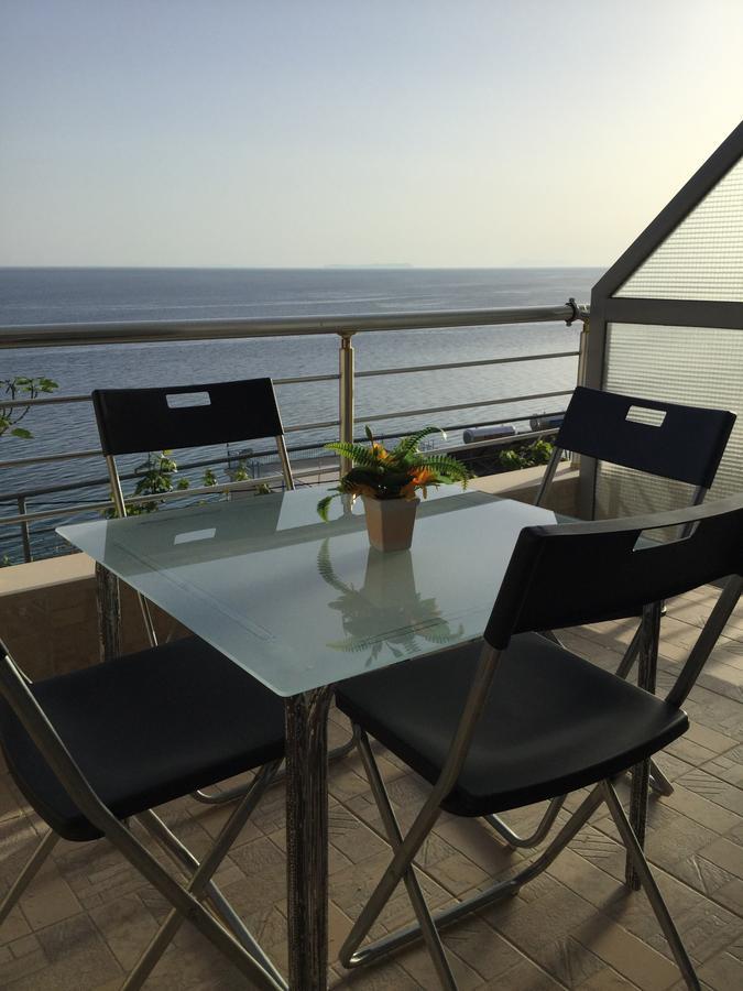 Blue Sea Apartments Кєпаро Екстер'єр фото